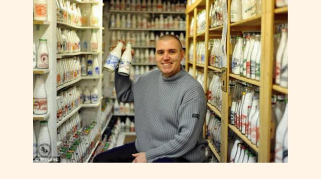 Botellas de leche: Paul Luke empezó a coleccionarlas desde los nueve años, y ahora tiene unas diez mil. (Foto: ilyke)