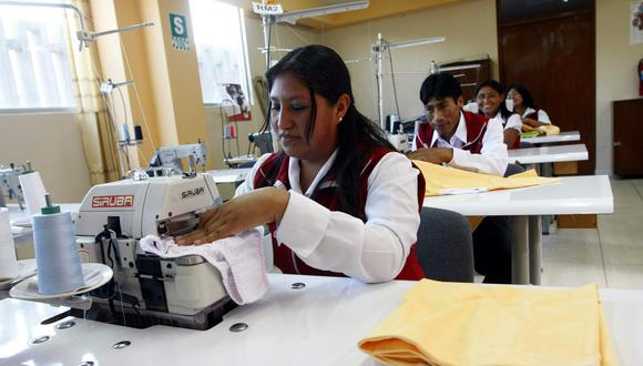 Cuatro de cada 10 peruanos entre 18 y 65 años tienen una actividad empresarial, siendo el 60% mujeres. (Foto: GEC)