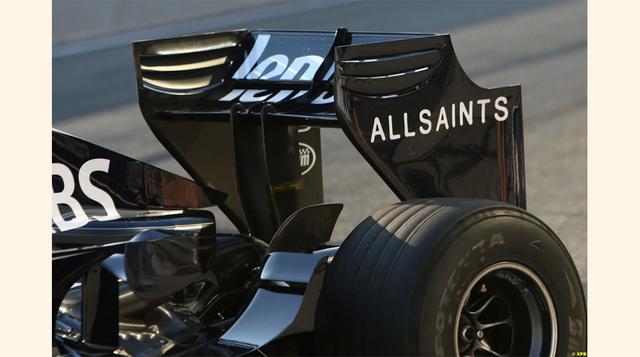 Alerón trasero. Costo estimado: US$ 84,000. Lo que hace a un coche de F1 tan veloz no es solo su poderoso motor, sino también todo el sistema aerodinámico de su carrocería. El correcto funcionamiento en la aerodinámica de un coche no es posible sin el ale