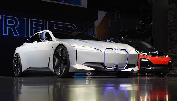 FOTO 9 | BMW también mostró el proyecto BMW i Vision Dynamics, un sedán que expertos consideran será el modelo para competir con Tesla.