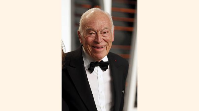 Leonard Lauder. Es el hijo mayor del fundador de Estée Lauder y su mayor accionista. Se casó con Judith Glickman a principios de 2015. Su primera esposa, Evelyn, murió en el 2011. Se unió a la compañía en 1958. Renunció como CEO en 1999. Forbes le calcula