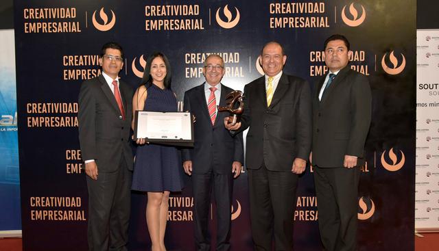 La Municipalidad de San Borja obtuvo el reconocimiento en la categoría “Inmobiliaria, Construcción y Equipamiento” por su iniciativa “Promoción de edificaciones verdes y techos verdes”, que busca contribuir con la mejora de la calidad del aire, el incremento de las áreas verdes y el embellecimiento de los espacios libres del distrito.