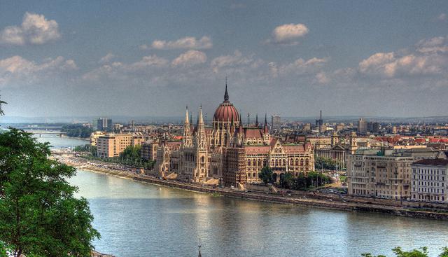 21. Budapest, Hungría: Uno de los más interesantes destinos para quienes buscan relajarse, debido a su cultura y gran variedad de spas. (Wikipedia Creative Commons)
