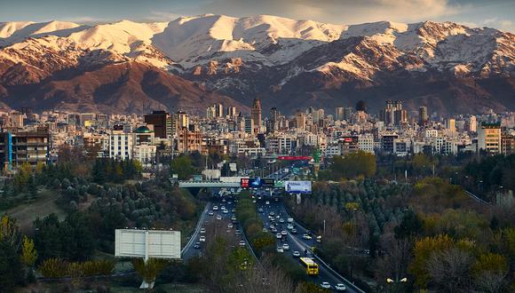 Teherán es la capital de Irán y se ubica en el norte del país.
