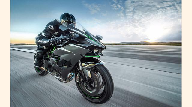 Cada una de sus formas del carenado, protuberancias y alerones han sido minuciosamente estudiadas para optimizar al máximo la aerodinámica de la H2R. (Foto: Kawasaki)