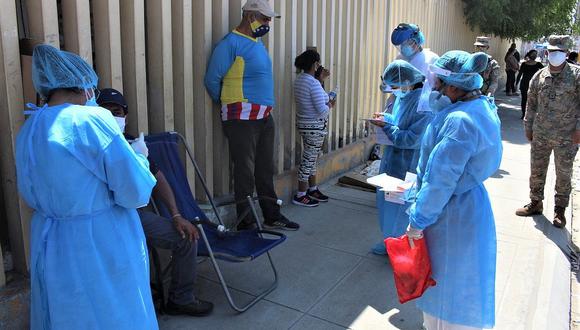 El ministro de Defensa,. Walter Martos, afirmó que la situación de infectados "todavía es manejable" y se está aumentando la oferta de salud. (Foto: GEC)
