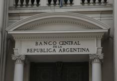 Fitch coloca la deuda soberana de Argentina en default restringido por extensión de plazos