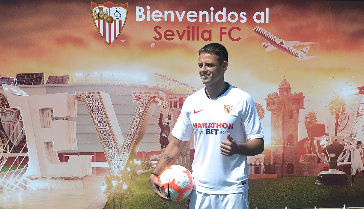 El 'Chicharito' Hernández jugará en Sevilla con un sueldo bajo. (Foto: AFP)