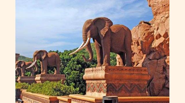 Sun City. Se trata de un complejo hotelero con casino. Ahí se concentra lujo, playas y ocio. Ideal para pasar unos días de vacaciones lejos de la rutina. (Foto: msn)