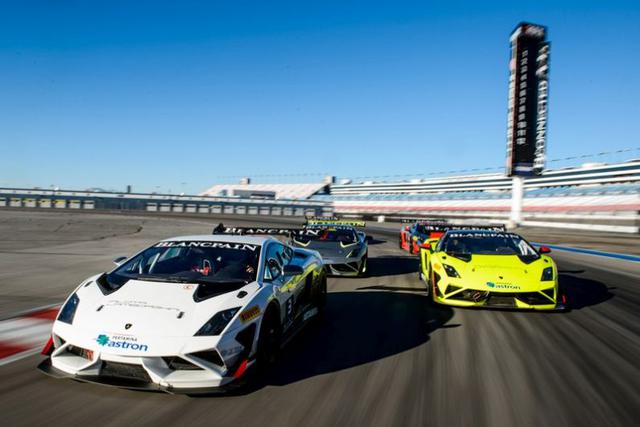 ¿Por qué es atractivo? Una mañana podrá manejar el único GT listo para carreras Huracán LP620 Super Trofeo. La finalización del curso permite una clasificación para postular a la licencia para carreras IMSA-FIA, que es requisito para competir en carreras 