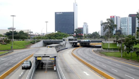Vía Expresa de Paseo de la República permanece cerrada al tránsito vehicular,  por lo que los conductores autorizados deberán usar rutas alternas. (Foto: Lino Chipana Obregón / GEC)
