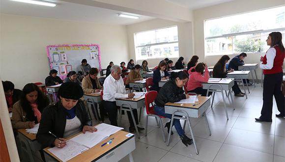 Profesores venían reclamando el beneficio laboral (Foto: Agencia Andina)