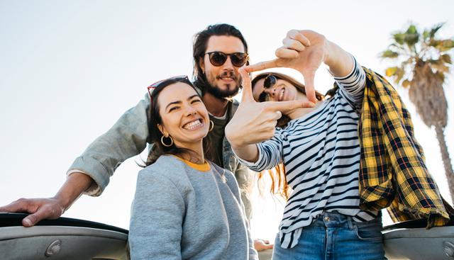 FOTO 2 | 2. Aprende a manejar tus emociones.
A veces es complicado cambiar tu estado emocional.
Algunos trucos que funcionan son dar un paseo, desfogarse con un amigo, escuchar música y respirar hondo varias veces.
Psychology Today sugiere que cuando te moleste el comportamiento de alguien no saltes a una conclusión negativa de inmediato.
Por ejemplo, si un amigo no te devuelve la llamada puede que tu primer pensamiento sea que te está ignorando.
Pero intenta ver la situación desde un ángulo distinto. Puede que simplemente tu amigo esté muy ocupado.  (Foto: Freepik)