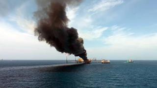 Incendio en plataforma de mexicana Pemex deja un muerto y cinco desaparecidos