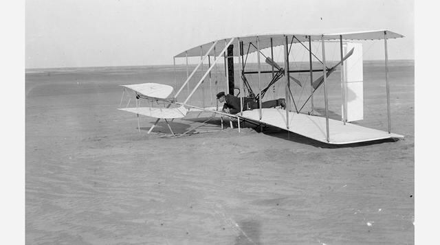 La avioneta Wright Flyer I (1903). Hoy una avioneta muy usada le costaría US$ 8,000. (Foto: k30.kn3)