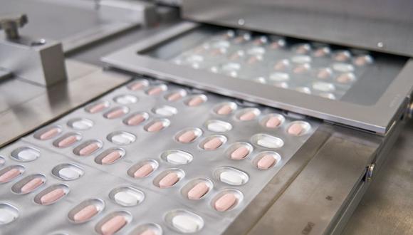 Las primeras pastillas de COVID-19 empezaron a distribuirse en Estados Unidos a finales de diciembre, y la Casa Blanca espera que para junio ya se hayan repartido los 20 millones de tratamientos que se encargaron, según fuentes oficiales citadas por la cadena CBS. (Foto: AFP)
