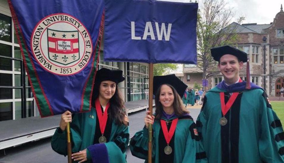 FOTO 26 | Missouri - Universidad de Washington en St. Louis. Costos de matrícula, alojamiento, comida y otros costos, 2016-17: US$ 69,754

Precio promedio pagado por un estudiante con ayuda / beca, 2015-2016: US$ 28,824

Ubicación: St. Louis, MO. Sector: privado sin fines de lucro. Número de estudiantes: 15,047. (Foto: WashULaw/Twitter)