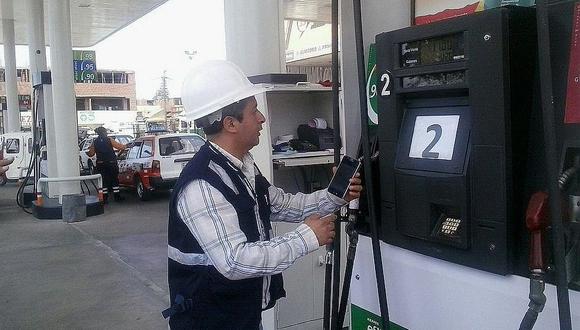 El Organismo Peruano de Consumidores y Usuarios (Opecu) alertó que las empresas petroleras Petroperú y Repsol publicaron sus respectivas listas de precios de los combustibles
