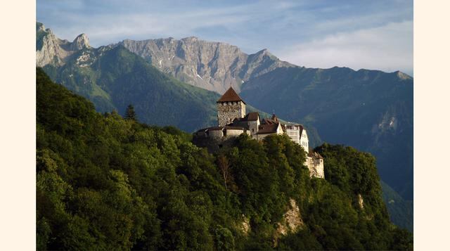 Liechtenstein Tiene 36,650 habitantes (en el 2012) y el desempleo está por debajo del 2%. (Foto: Wikimedia)