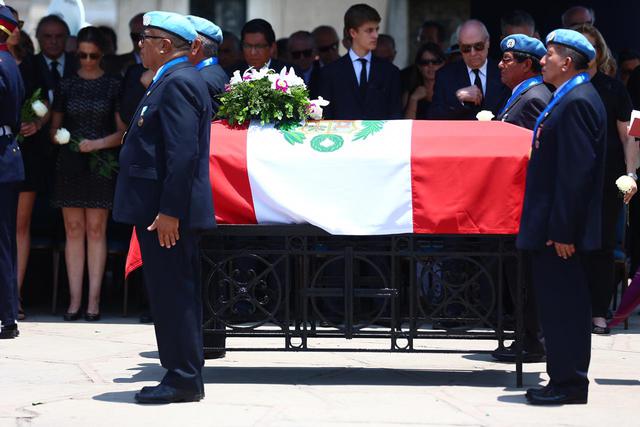 El cortejo fúnebre de Javier Pérez de Cuéllar. (Foto: Hugo Curotto / GEC)