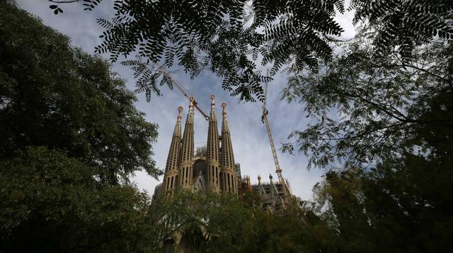 España. El tercer lugar se ubica en la Península Ibérica. España registró 68.2 millones de turistas en el 2015, según la OMT. Y este año, solo en junio recibieron a 50 millones de personas. (Foto: AP).