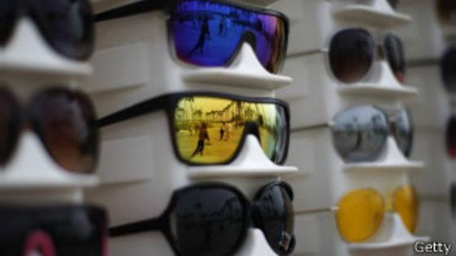 El mercado de gafas de sol "opera en gran medida como un oligopolio, con un escaso número de vendedores dominantes", explicó en un informe de 2014 la firma de análisis de mercados Euromonitor. (Foto: Getty)