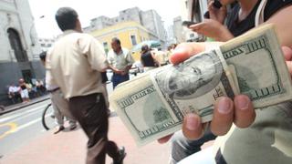 Dólar subió levemente por vencimiento de contratos