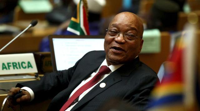 Jacob Zuma, presidente de Sudáfrica. Por primera vez en los nueve años que lleva al frente del partido gobernante, Zuma, que tiene 73 años, enfrenta una verdadera amenaza a su poder. Algunos experimentados funcionarios del Congreso Nacional Africano trata