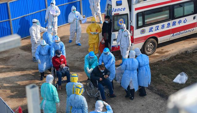 El brote de neumonía en curso, más mortífero en China que el SARS (Síndrome Respiratorio Agudo Severo) de 2002-2003, ya causó 425 muertes. (EFE).