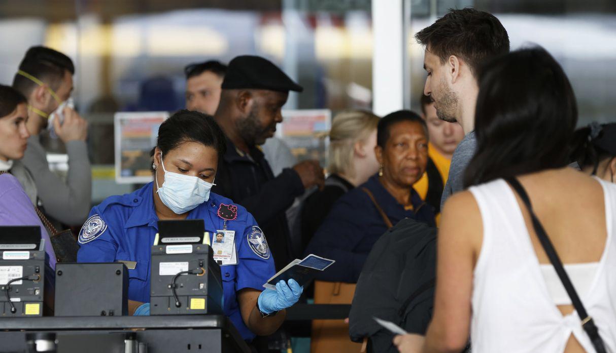 Los jóvenes peruanos informaron que forman parte del reconocido programa “Work and Travel”. Imagen referencial del Aeropuerto John F. Kennedy en Nueva York. (AFP).