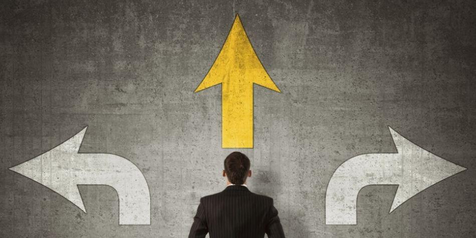 Si siempre estás esperando que te ofrezcan algo a cambio para entonces decidir, quiere decir que no tienes el control de elegir tu camino. (Foto: Pixabay)