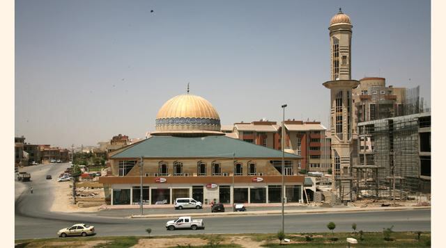Irak. Reservas probadas de crudo: 140,300 millones de barriles. Su economía depende del petróleo, por lo que con la caída de los precios del crudo el año pasado, sus ingresos públicos cayeron 30%. (Foto: Bloomberg)