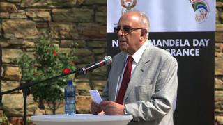 Ahmed Kathrada, ícono de la lucha contra el apartheid en Sudáfrica muere a los 87 años