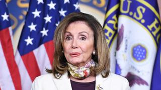 Pelosi tacha de “bazofia inconstitucional” las órdenes económicas de Trump