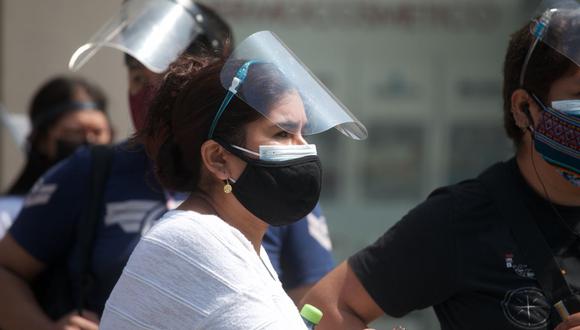 El Gobierno evalúa levantar el uso obligatorio de mascarillas en espacios abiertos. (Foto: Eduardo Cavero/ GEC)