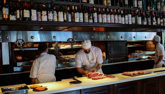 Argentina, reconocida mundialmente como una productora de carne excelente, es el cuarto exportador mundial de ese producto cuyo precio internacional está al alza. (Foto: AFP)