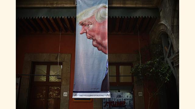 Aquí se representa el gesto que el candidato republicano a la presidencia de los Estados Unidos, Donald Trump, expresó en el primer debate con Hillary Clinton.