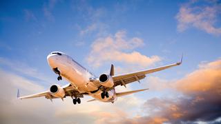 IATA: Tráfico aéreo global de pasajeros sube 9.5% en marzo