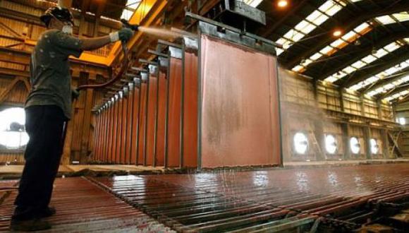 El cobre se mantenía cerca aún de los US$ 6,633 tocados el 13 de julio. (Foto: Reuters)
