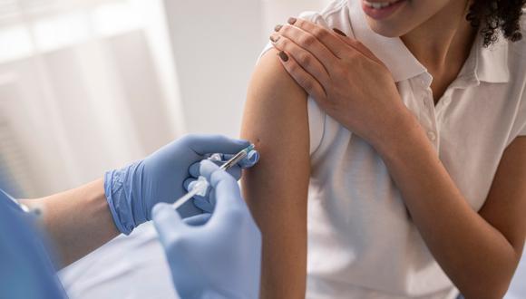 Destacan la ampliación de la vacunación contra el Virus del Papiloma Humano a mayores de 18 años. (Foto: Freepik)