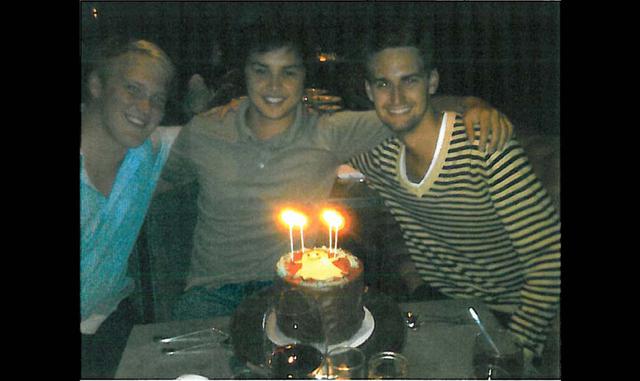 FOTO 4 | La familia Spiegel eran miembros de una serie de exclusivos clubes, incluyendo el Jonathan Club en Santa Mónica, además de La Jolla Beach y Tennis Club. A menudo iban de viaje a Europa y empleaban un ama de llaves a tiempo completo. Practicaban e