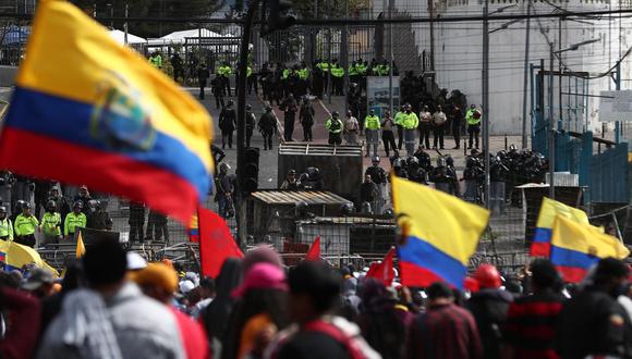 Las protestas se han caracterizado por el corte de carreteras, el bloqueo de vías y la concentración de miles de integrantes de comunidades indígenas en la capital ecuatoriana, Quito. Foto: EFE