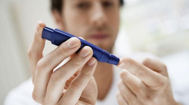 3) Riesgo a desarrollar diabetes: Una noche de sueño interrumpido podría incrementar el riesgo a desarrollar diabetes. No muy lejano a esto, el exceso de sueño trae el mismo efecto. (Créditos: Thinkstock)
