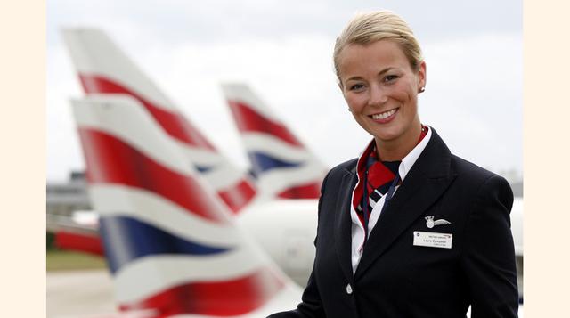 Desde 2004, Julián Mac Donald, ex diseñador de Givenchy y Chanel, viste a las aeromozas de British Airways. (Foto: s3.amazonaws)