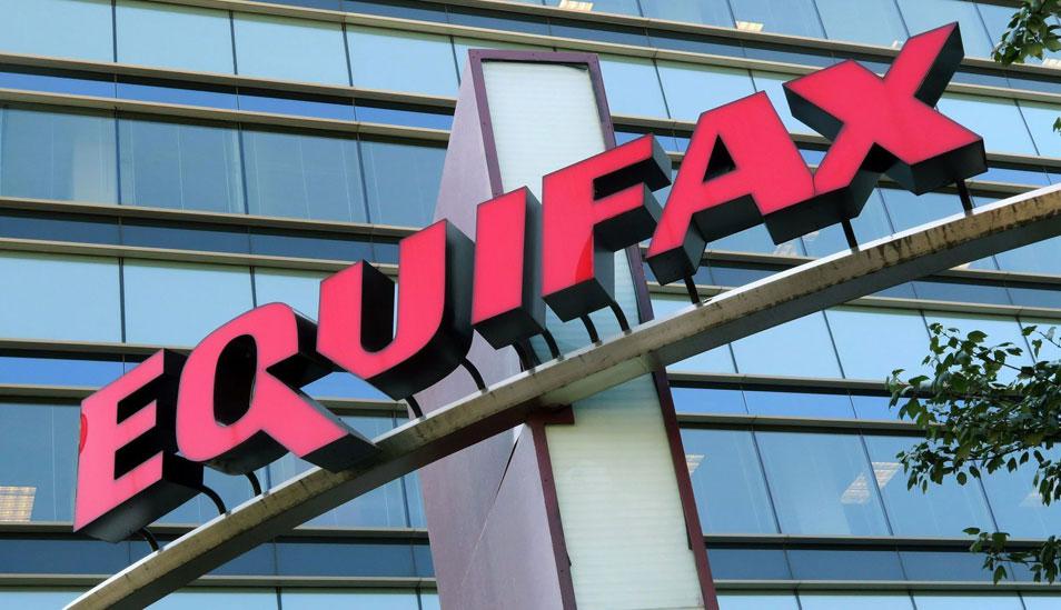 FOTO 5 |  Equifax desacreditado. En septiembre 2017, la agencia de crédito Equifax, que se encarga de recabar datos personales de los consumidores que solicitan un crédito, reveló el pirateo de datos sensibles de más de 147 millones de clientes estadounidenses, canadienses y británicos. (Foto. hilburn-lein)