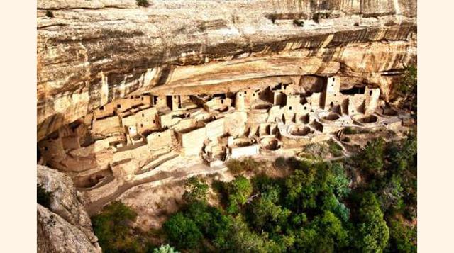 MESA VERDE, COLORADO, ESTADOS UNIDOS. El Parque Nacional Mesa Verde, declarado Patrimonio de la Humanidad por la Unesco cuenta con numerosas ruinas de habitaciones y aldeas construidas por el pueblo anasazi. Destacan las construcciones elaboradas en cueva
