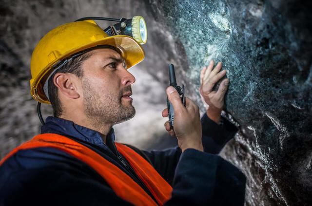 FOTO 6 | Si siempre Le ha interesado la naturaleza, este trabajo podría ser para usted. Los geofísicos utilizan herramientas sísmicas, eléctricas y magnéticas para estudiar la Tierra. Ellos tienen un salario medio anual de US$ 119,380. (FOTO: ISTOCK)