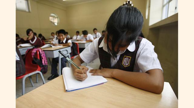 11 fue la nota promedio que obtuvo la educación impartida en colegios del Estado. El sector socioeconómico le otorgó en promedio la nota 12, y el A/B, 10.