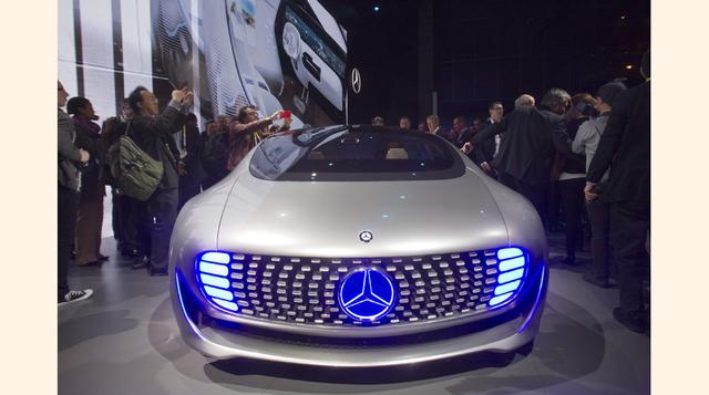 Mercedes-Benz F 015, un vehículo eléctrico y abarrotado de electrónica, en la inauguración del salón de electrónica International CES en Las Vegas. (Foto: Reuters)