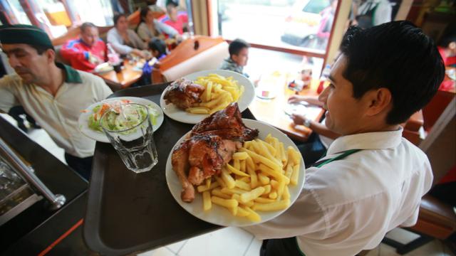 Además del día del pollo a la brasa, el día de San Valentín y la víspera de Año nuevo son las fechas en las que más se consume el plato. (Foto: USI).